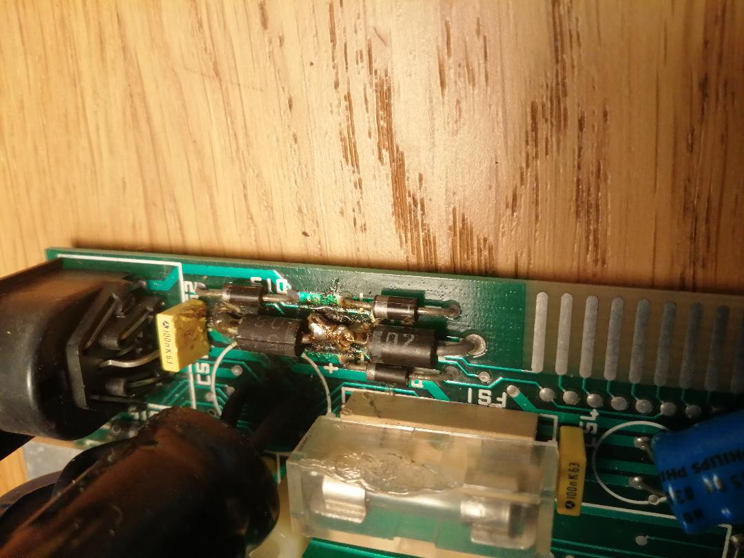 Looks like somone soldered here with a HAMMER?