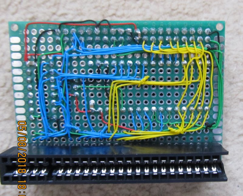 The edge connector only needs to be more than 20x2